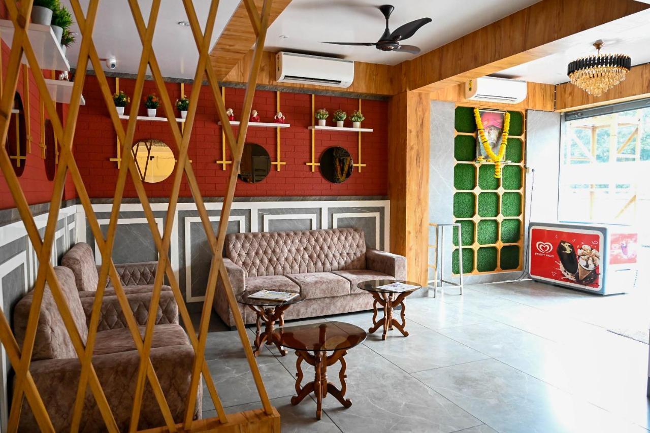 Hotel Adiraj Residency Navi Mumbai Exterior foto