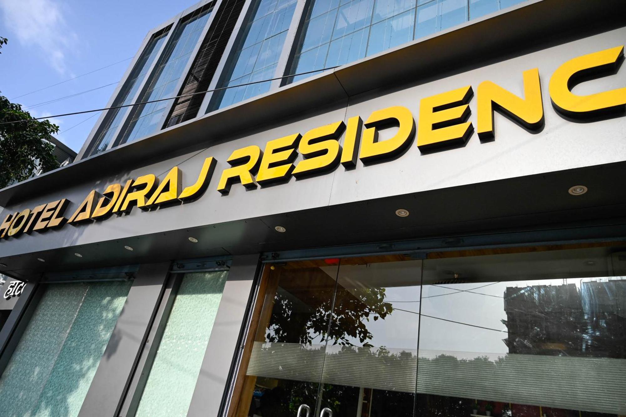 Hotel Adiraj Residency Navi Mumbai Exterior foto