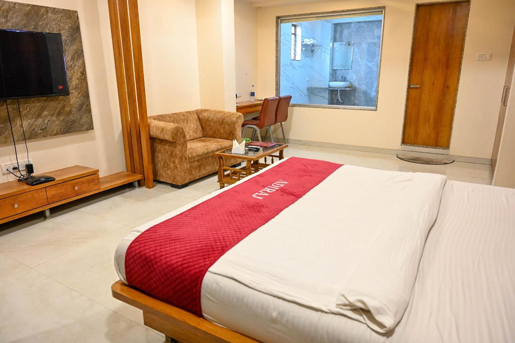 Hotel Adiraj Residency Navi Mumbai Exterior foto