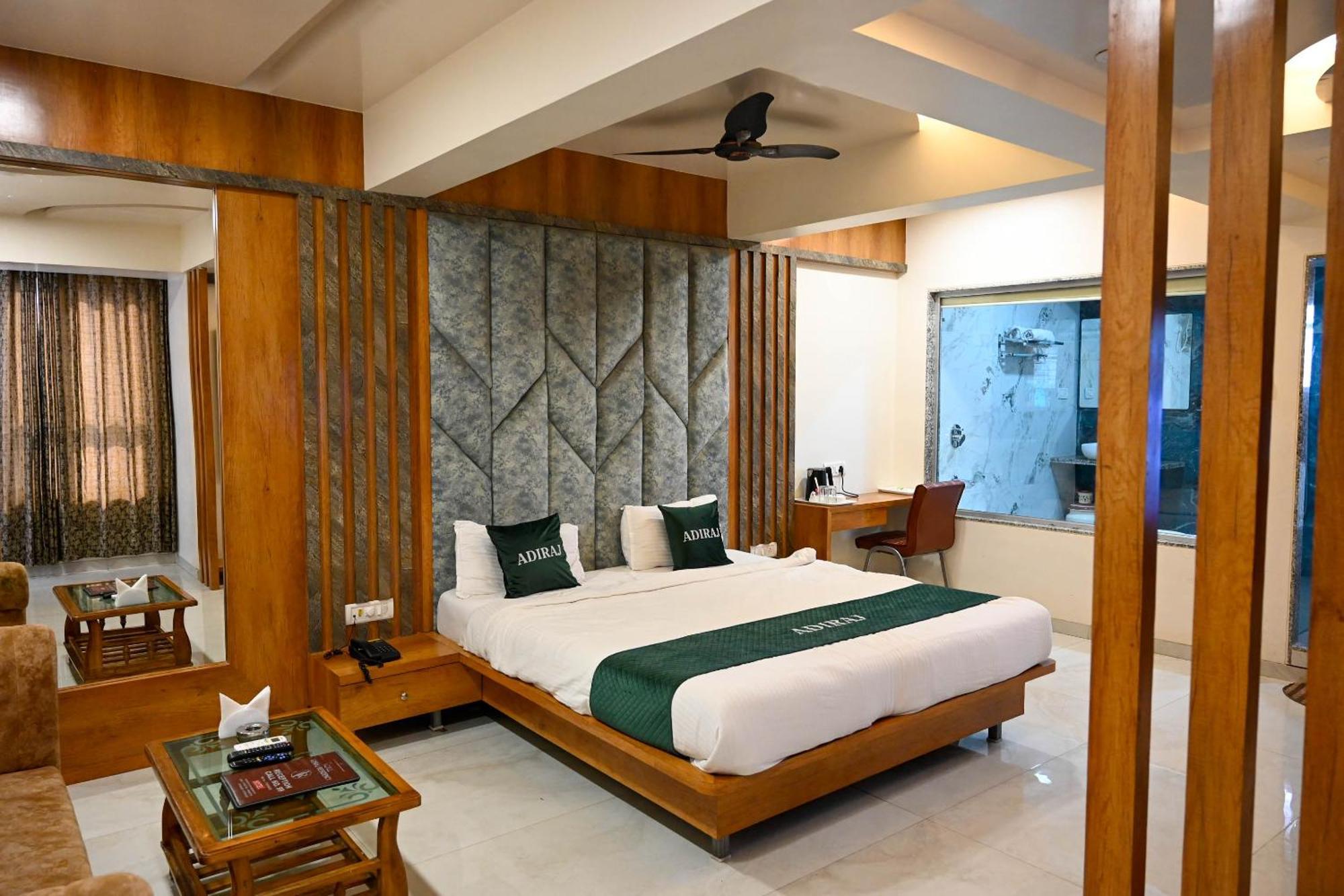 Hotel Adiraj Residency Navi Mumbai Exterior foto