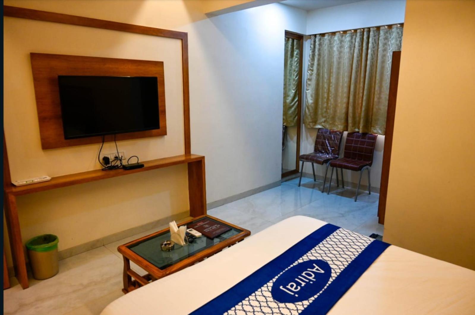 Hotel Adiraj Residency Navi Mumbai Exterior foto
